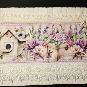 Toalha de Lavabo Lavanda e Flores com Barrado Tricoline e Bordado Inglês