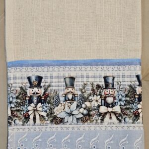 Estampa Clássica de Quebra-Nozes e Flores Sacaria Flame - Pano de Copa (55x73cm)